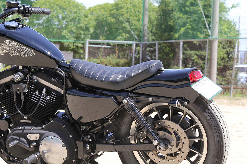GLEAMING WORKS スポーツスター フラットバックシート - パーツ